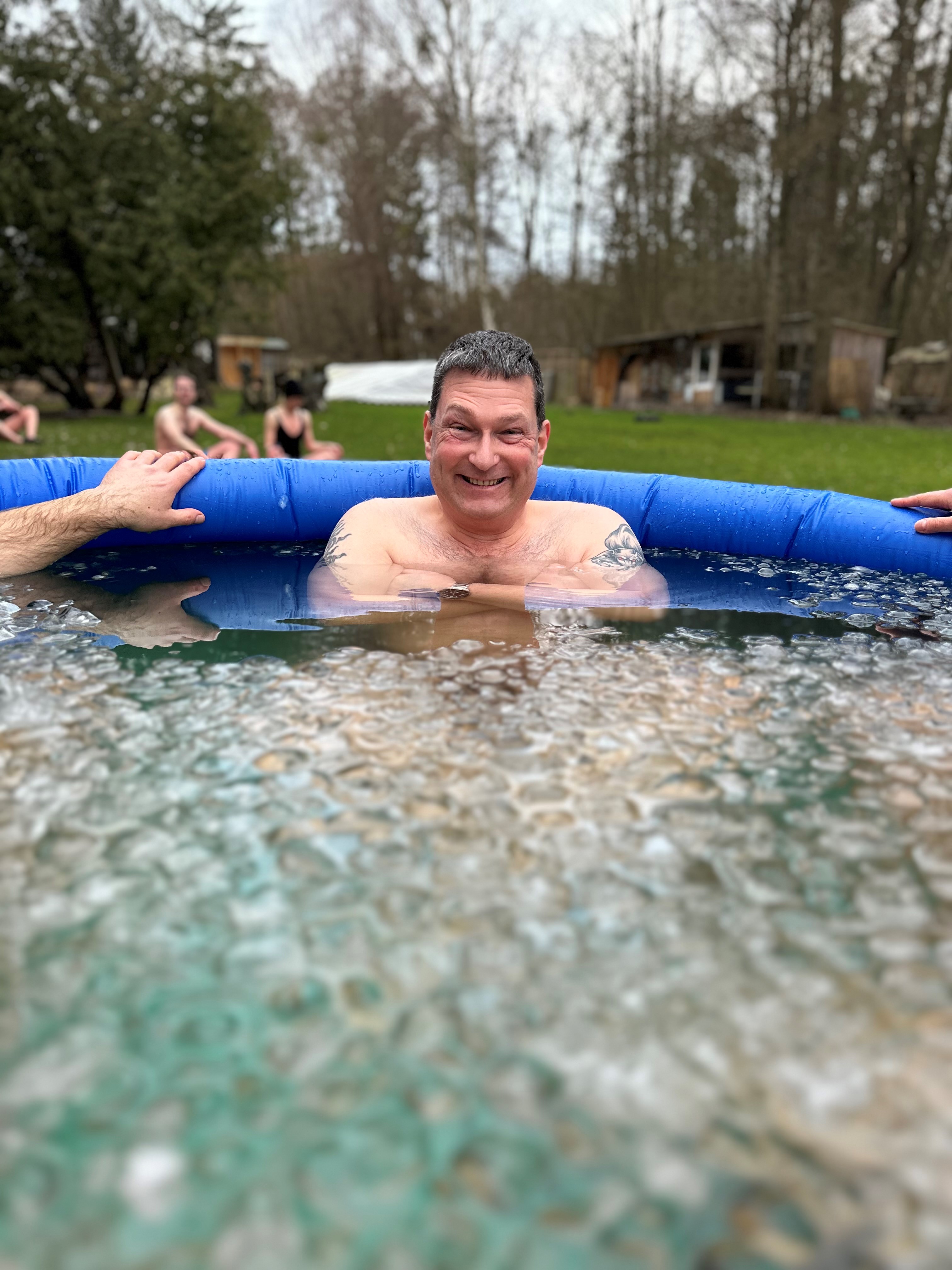 Eisbaden und Kältetraining